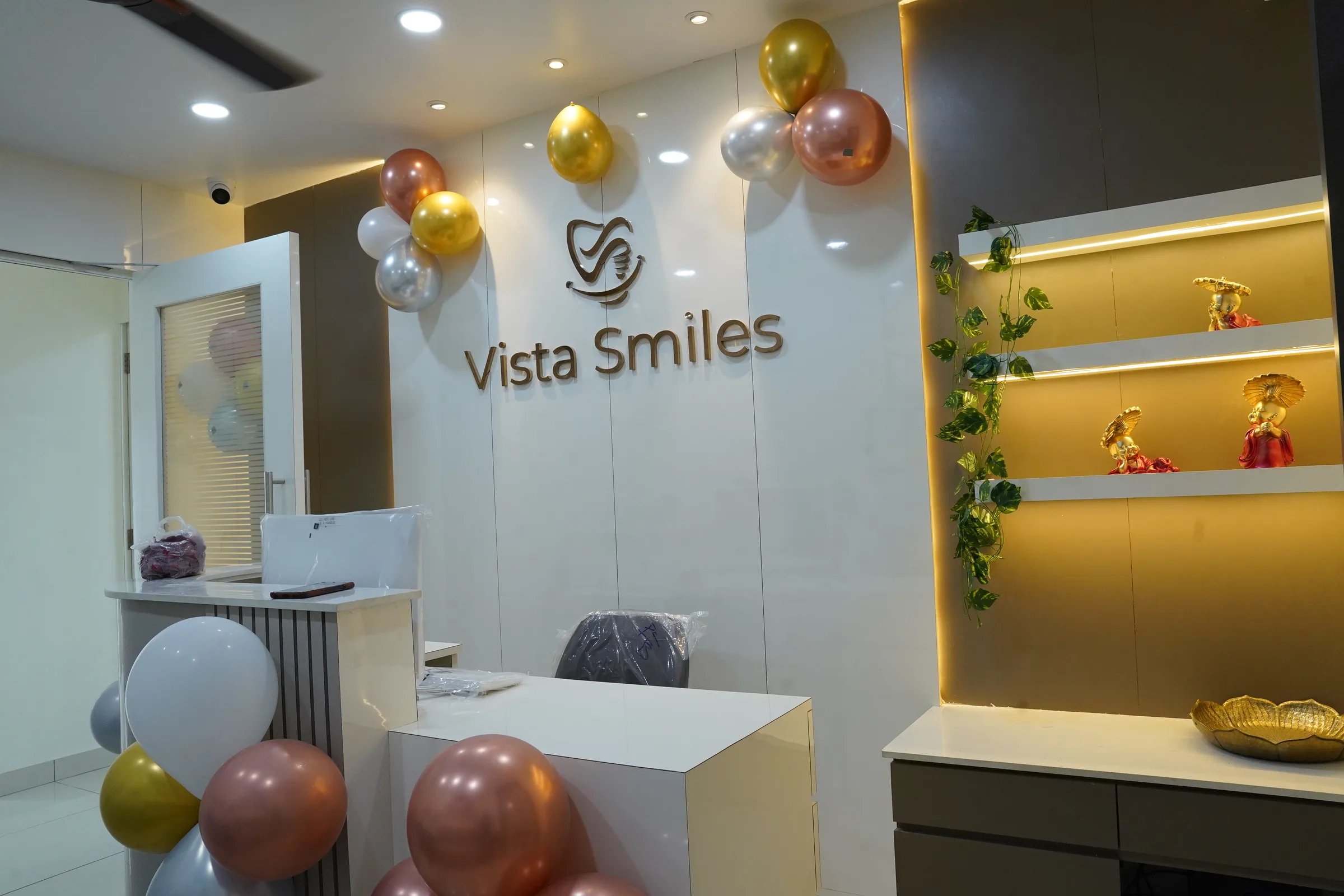 Reception at Vista Smiles dental clinic